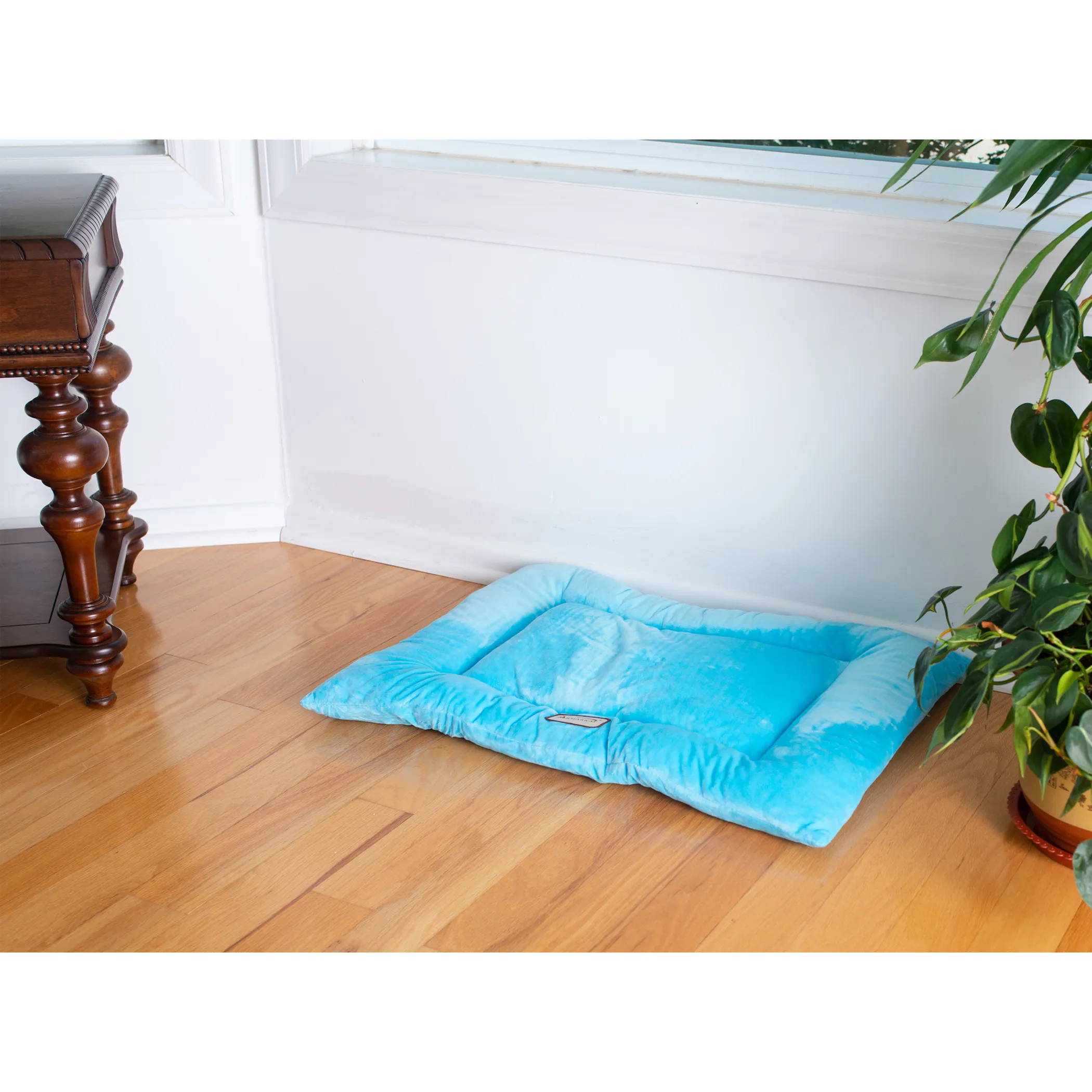 Armarkat Velvet Crate Mat — Washable Dog Bed Pad, M and L - Image 3