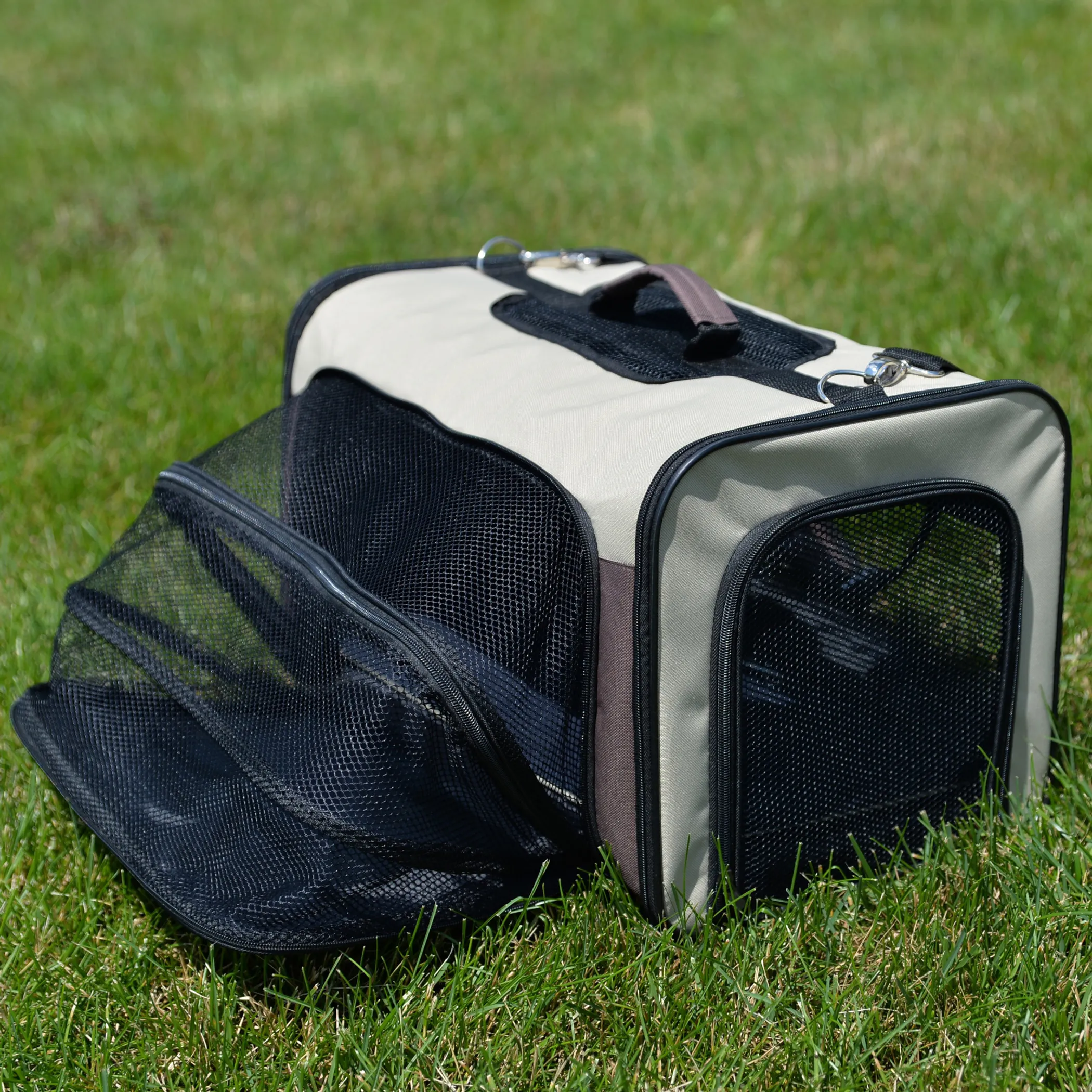Armarkat Soft-Sided Pet Carrier — Expandable Canopy, Folds Flat - Image 4