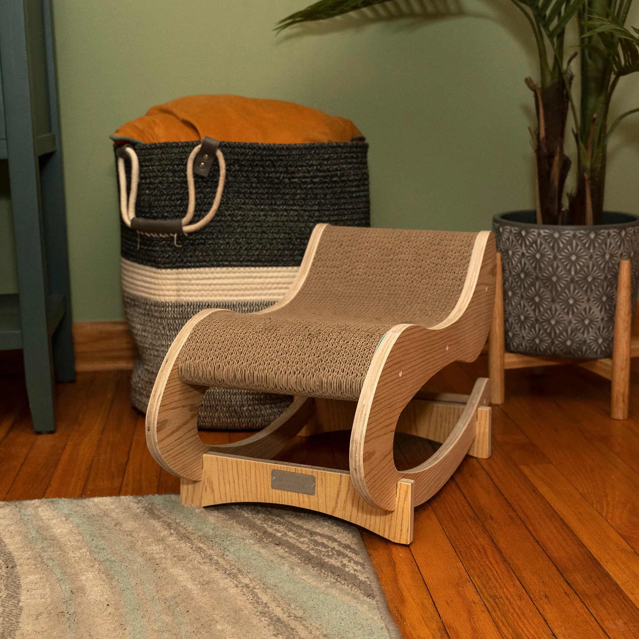 Armarkat Cat Rocking Chair Bed — Detachable Swing Seat - Image 3
